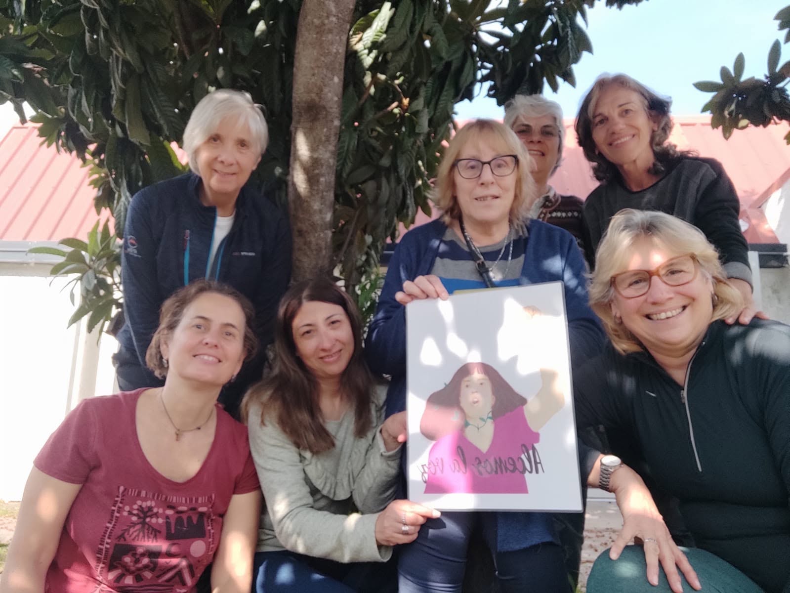 Mujeres participando en una actividad del Foro